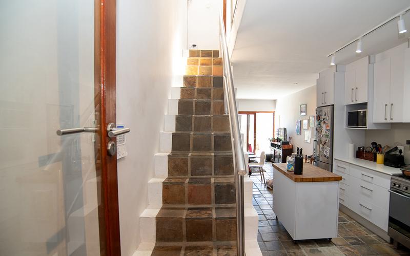 2 Bedroom Property for Sale in Sea Point Western Cape